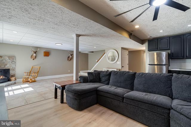 38425 ROOSTER LN, Mechanicsville, MD 20659