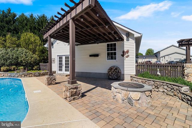 38425 ROOSTER LN, Mechanicsville, MD 20659