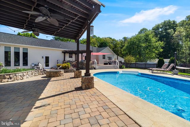 38425 ROOSTER LN, Mechanicsville, MD 20659