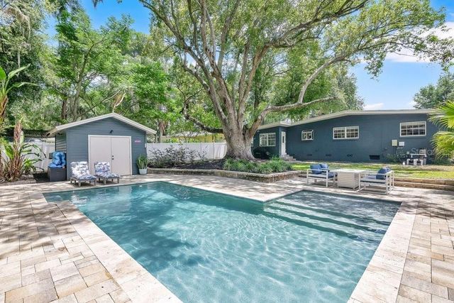2512 LAKE WADE COURT, Orlando, FL 32806