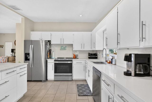 2512 LAKE WADE COURT, Orlando, FL 32806
