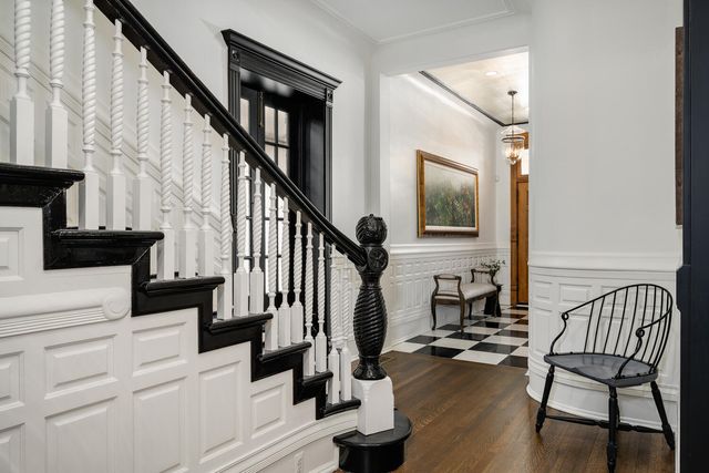 75 E ELM Street, Chicago, IL 60611