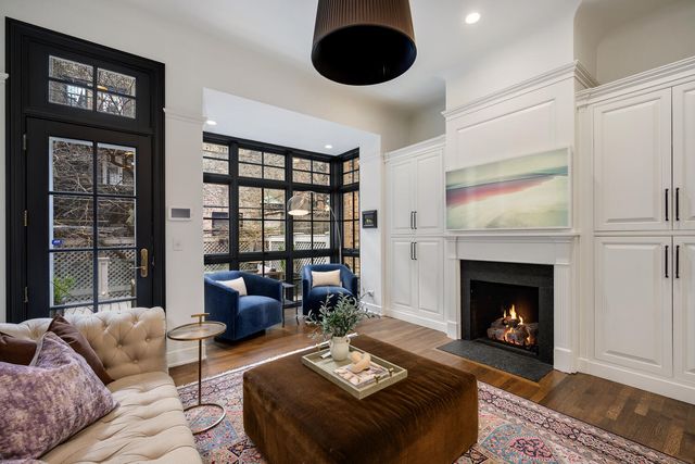 75 E ELM Street, Chicago, IL 60611
