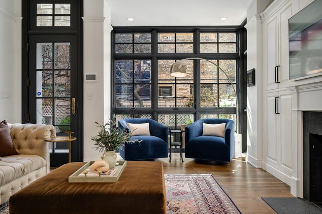 75 E ELM Street, Chicago, IL 60611