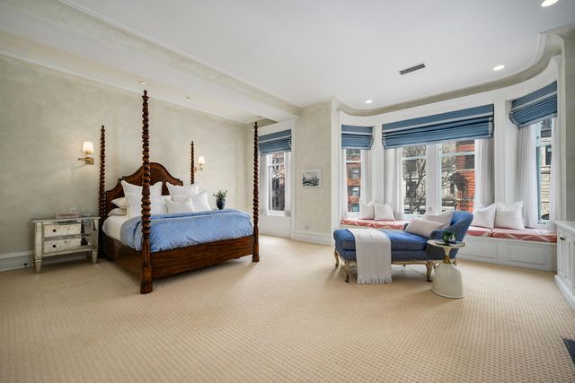 75 E ELM Street, Chicago, IL 60611