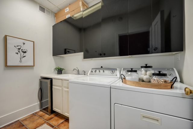 75 E ELM Street, Chicago, IL 60611