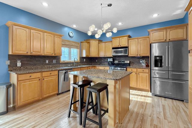 12608 Prairie Drive, Urbandale, IA 50323