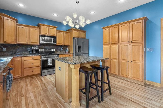 12608 Prairie Drive, Urbandale, IA 50323