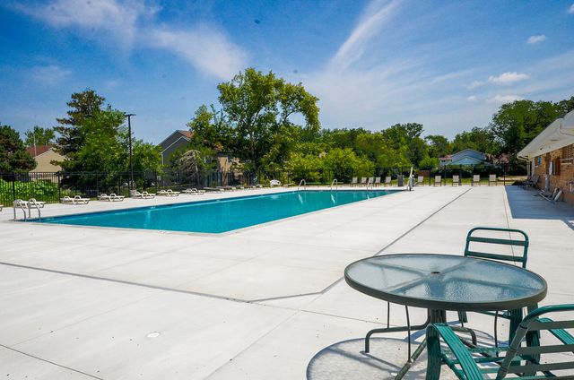 4092 Quincy Court, Streamwood, IL 60107