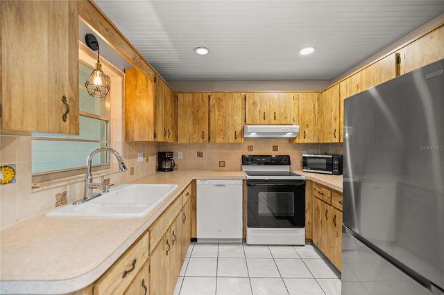 8637 SW 97TH LANE ROAD A, Ocala, FL 34481