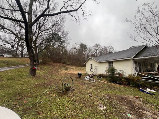 5012 Delashmitt Rd, Hixson, TN 37343