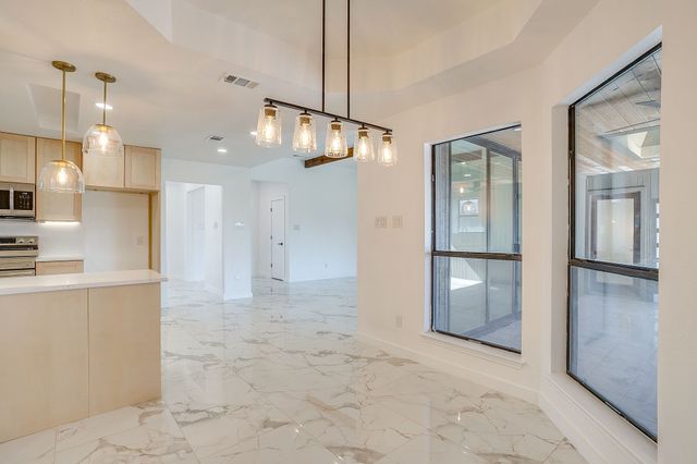 814 Nafus Street, Cedar Hill, TX 75104