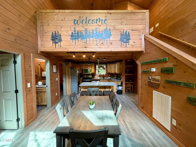 2211 Lake View Lane, Sevierville, TN 37876