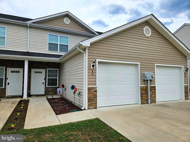 40 BEAULAH CT, Bunker Hill, WV 25413