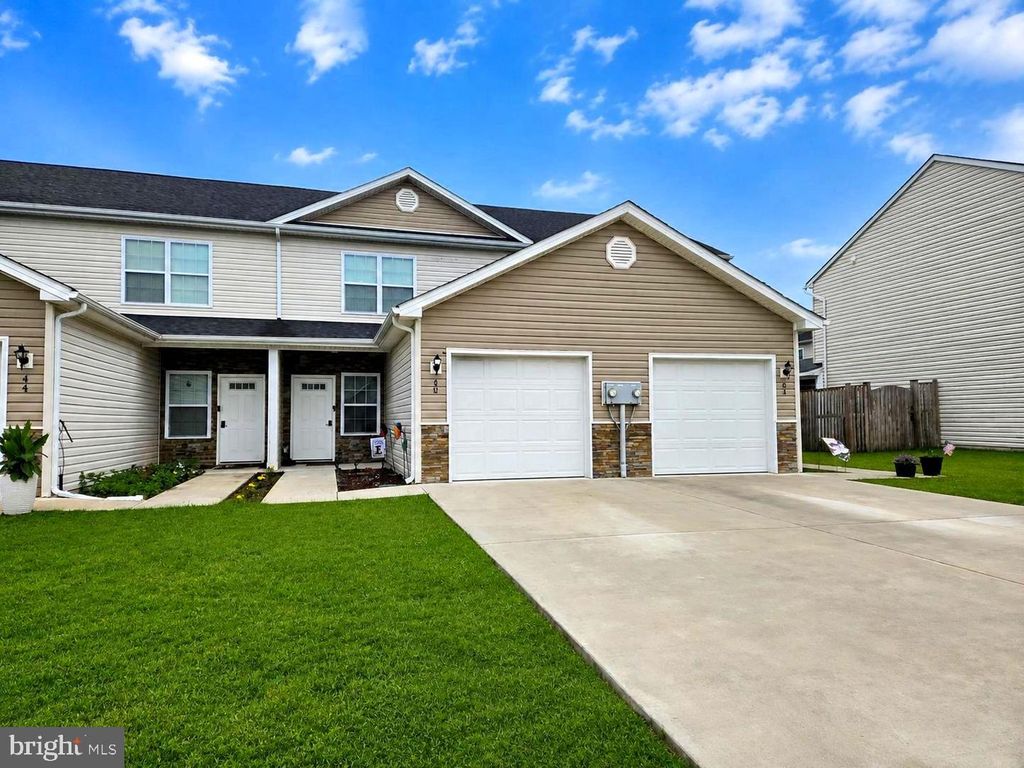 40 BEAULAH CT, Bunker Hill, WV 25413