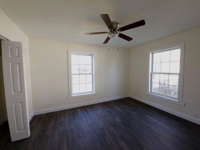 315 W Dexter Street, Sherman, TX 75092