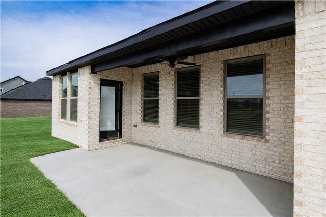 6605 SW High Meadow Boulevard, Bentonville, AR 72713