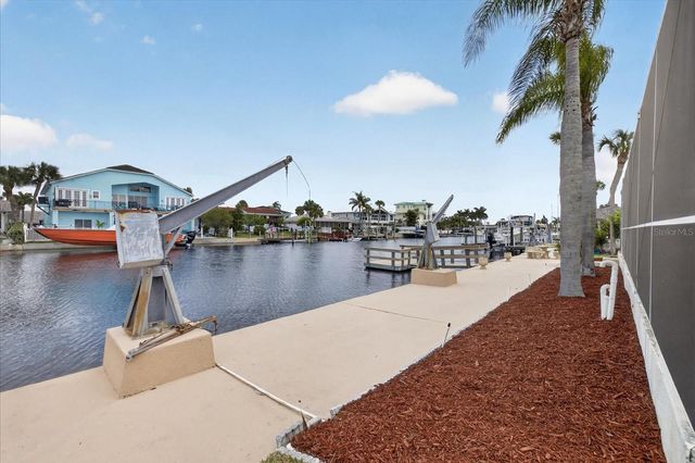 5110 PORPOISE PLACE, New Port Richey, FL 34652