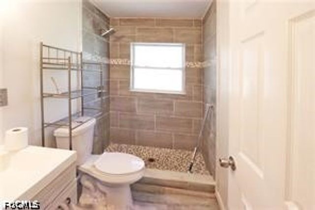 150 Brooks RD, North Fort Myers, FL 33917