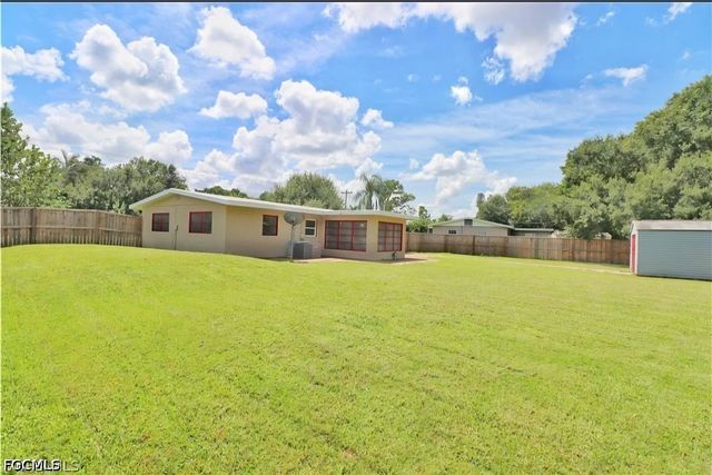 150 Brooks RD, North Fort Myers, FL 33917