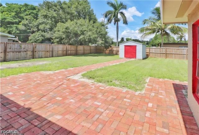 150 Brooks RD, North Fort Myers, FL 33917