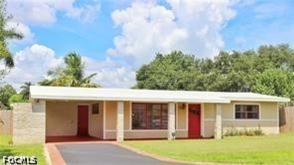 150 Brooks RD, North Fort Myers, FL 33917