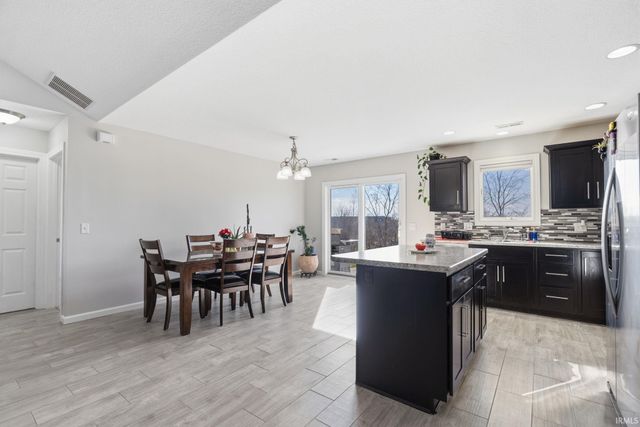 13658 Silk Tree Trail, Fort Wayne, IN 46814