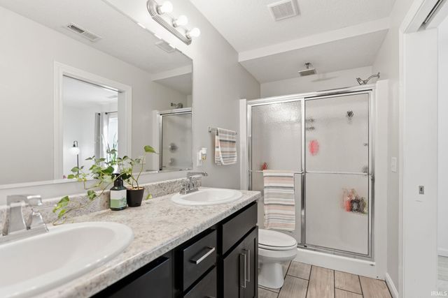 13658 Silk Tree Trail, Fort Wayne, IN 46814