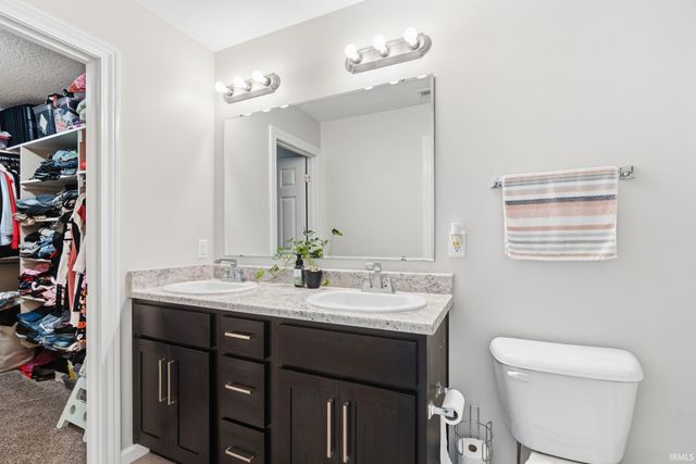 13658 Silk Tree Trail, Fort Wayne, IN 46814