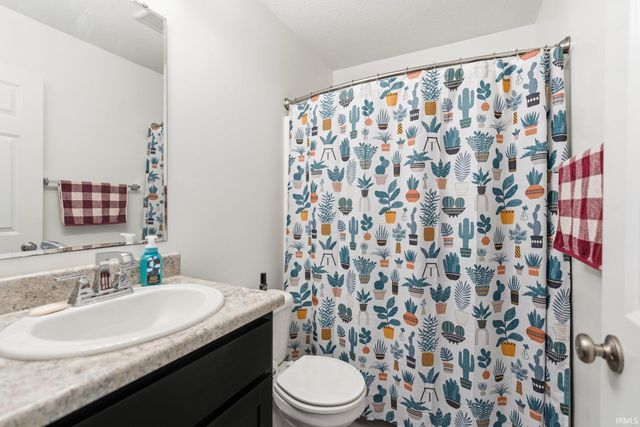 13658 Silk Tree Trail, Fort Wayne, IN 46814