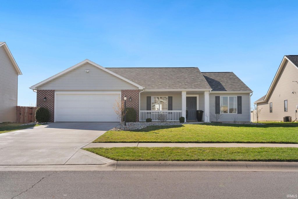 13658 Silk Tree Trail, Fort Wayne, IN 46814