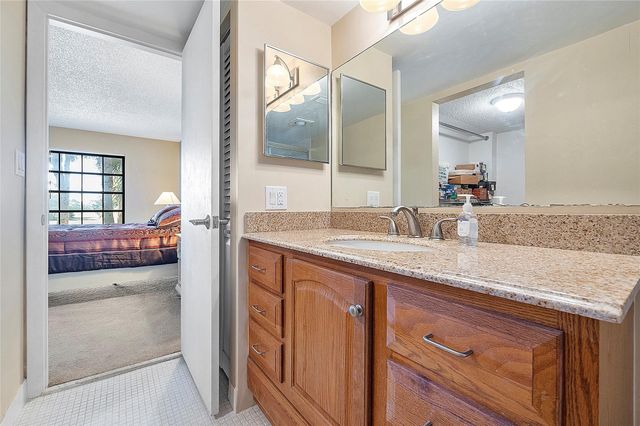 5530 NW 44th Street 216 C, Lauderhill, FL 33319