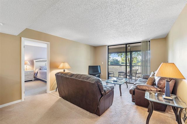 5530 NW 44th Street 216 C, Lauderhill, FL 33319