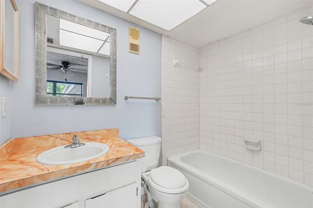 2650 COUNTRYSIDE BOULEVARD E 204, Clearwater, FL 33761