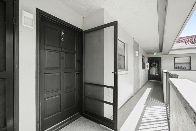 2650 COUNTRYSIDE BOULEVARD E 204, Clearwater, FL 33761