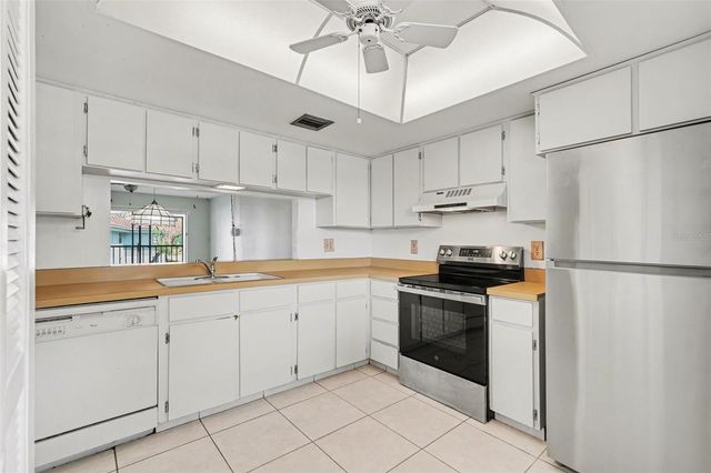 2650 COUNTRYSIDE BOULEVARD E 204, Clearwater, FL 33761