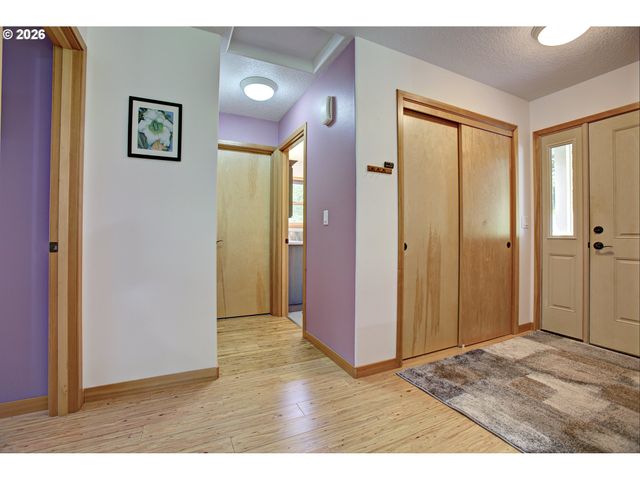 60300 Rays Way, St Helens, OR 97051