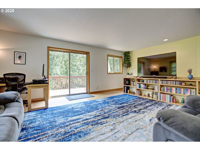 60300 Rays Way, St Helens, OR 97051
