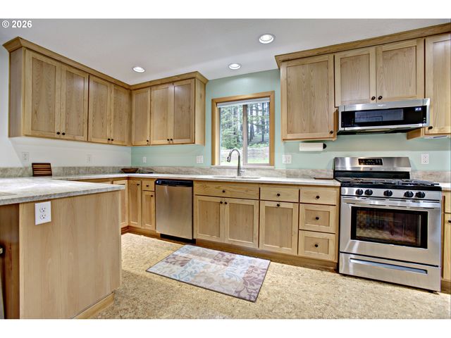 60300 Rays Way, St Helens, OR 97051