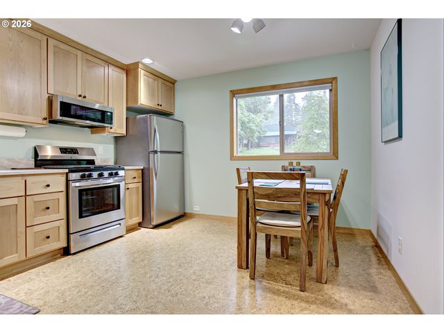 60300 Rays Way, St Helens, OR 97051