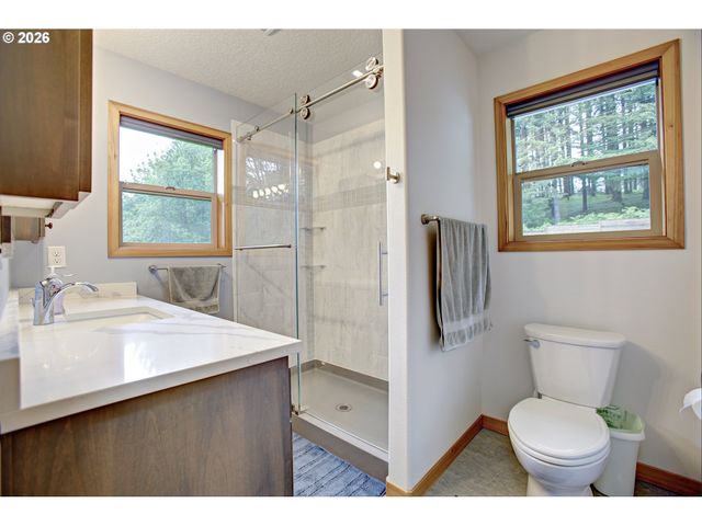 60300 Rays Way, St Helens, OR 97051