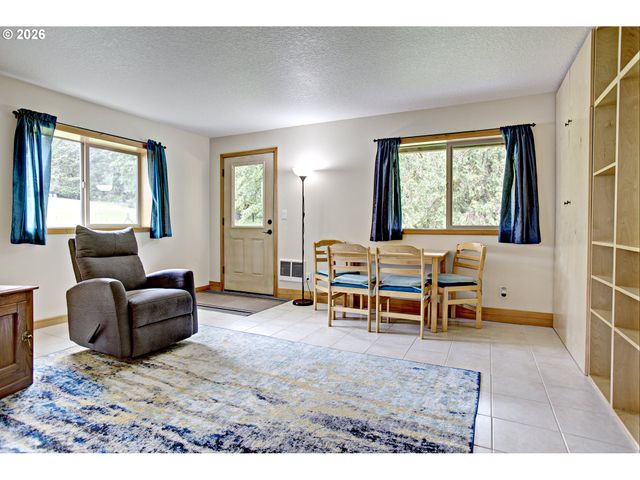 60300 Rays Way, St Helens, OR 97051