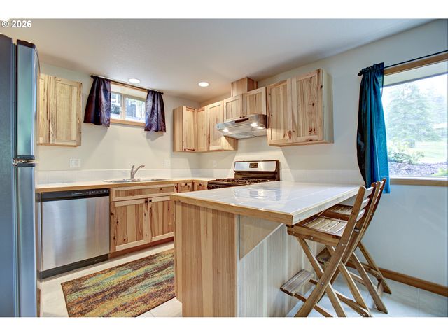 60300 Rays Way, St Helens, OR 97051