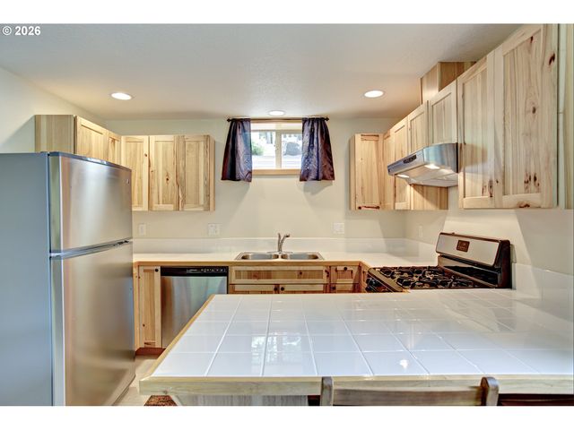 60300 Rays Way, St Helens, OR 97051