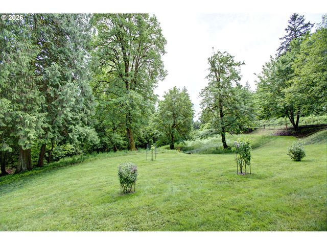 60300 Rays Way, St Helens, OR 97051