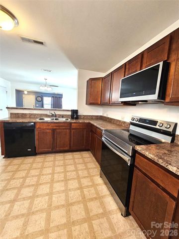 10703 Derryrush Drive, Charlotte, NC 28213
