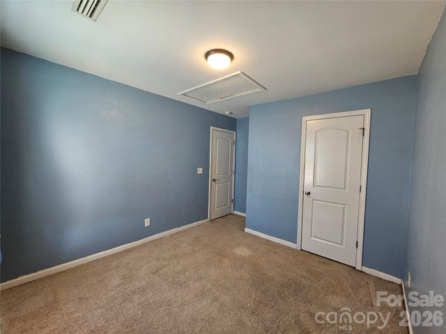 10703 Derryrush Drive, Charlotte, NC 28213