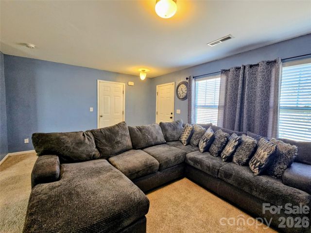 10703 Derryrush Drive, Charlotte, NC 28213