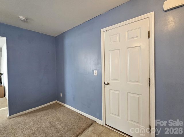 10703 Derryrush Drive, Charlotte, NC 28213