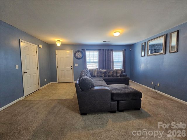 10703 Derryrush Drive, Charlotte, NC 28213